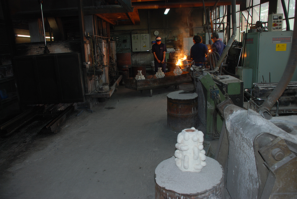 Christophe Mazuyet Design Product Uglyvase  10.jpg